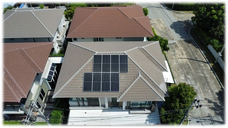 แผงโซลาร์เซลล์บนหลังคาบ้าน